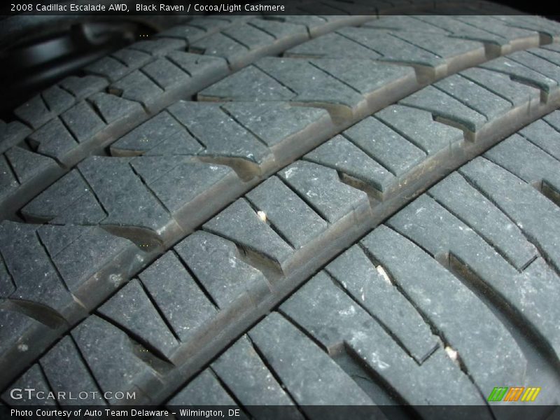 Black Raven / Cocoa/Light Cashmere 2008 Cadillac Escalade AWD