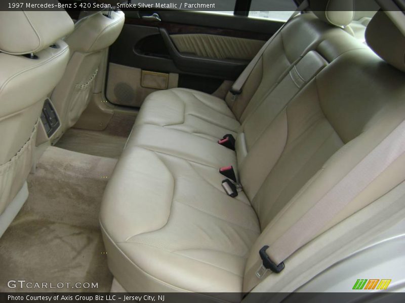 Smoke Silver Metallic / Parchment 1997 Mercedes-Benz S 420 Sedan