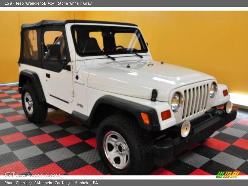 Stone White / Gray 1997 Jeep Wrangler SE 4x4