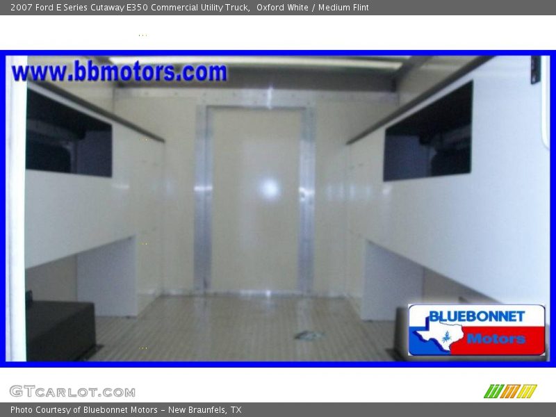 Oxford White / Medium Flint 2007 Ford E Series Cutaway E350 Commercial Utility Truck