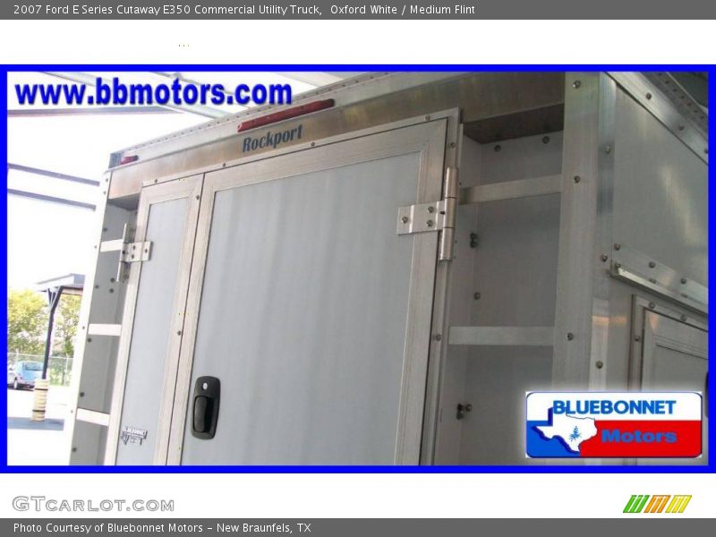 Oxford White / Medium Flint 2007 Ford E Series Cutaway E350 Commercial Utility Truck