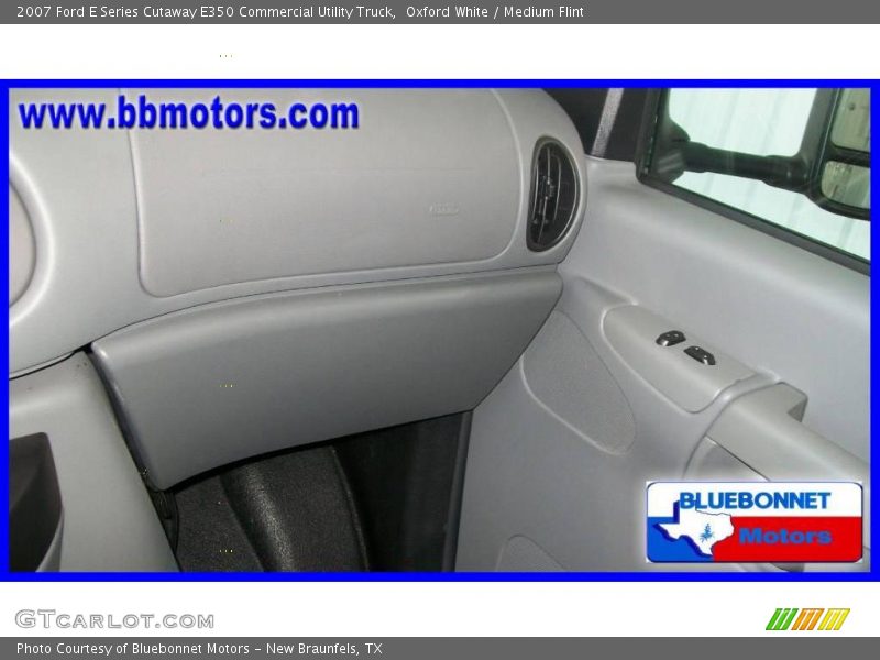 Oxford White / Medium Flint 2007 Ford E Series Cutaway E350 Commercial Utility Truck
