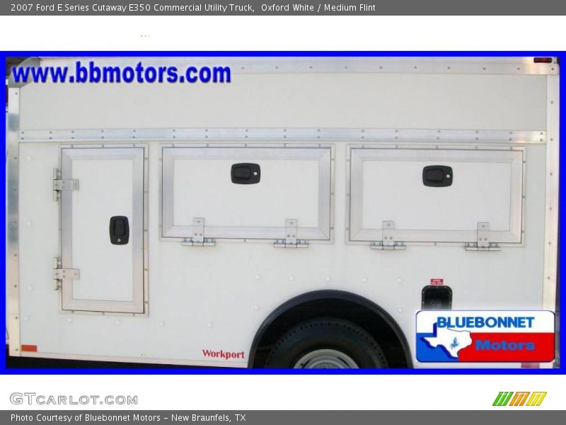 Oxford White / Medium Flint 2007 Ford E Series Cutaway E350 Commercial Utility Truck