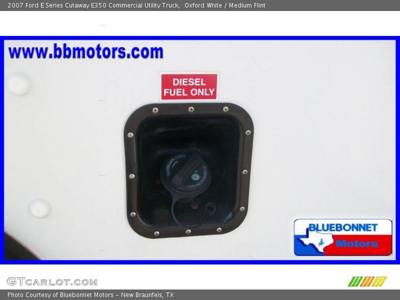 Oxford White / Medium Flint 2007 Ford E Series Cutaway E350 Commercial Utility Truck