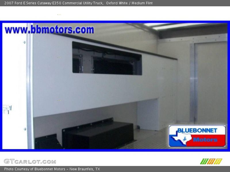 Oxford White / Medium Flint 2007 Ford E Series Cutaway E350 Commercial Utility Truck