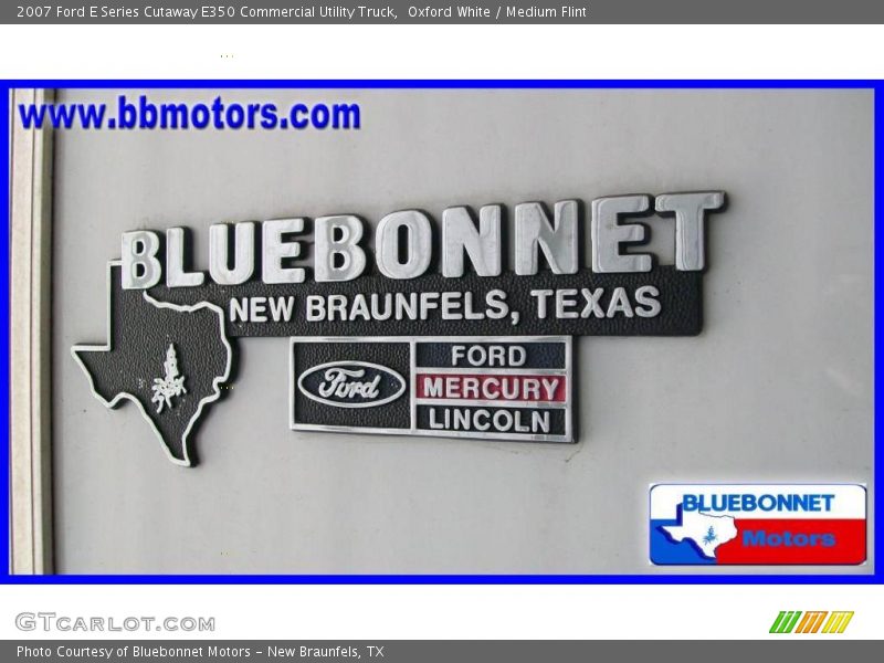 Oxford White / Medium Flint 2007 Ford E Series Cutaway E350 Commercial Utility Truck