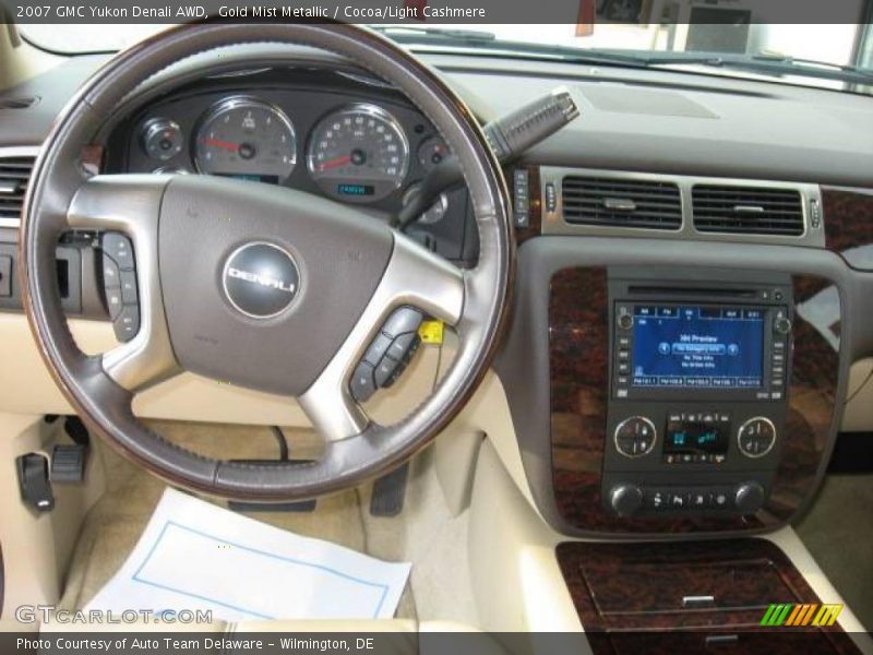 Gold Mist Metallic / Cocoa/Light Cashmere 2007 GMC Yukon Denali AWD