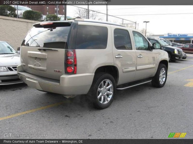 Gold Mist Metallic / Cocoa/Light Cashmere 2007 GMC Yukon Denali AWD