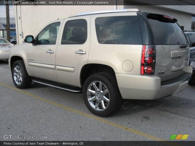 Gold Mist Metallic / Cocoa/Light Cashmere 2007 GMC Yukon Denali AWD