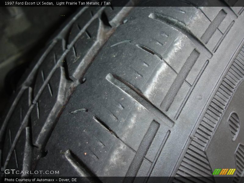 Light Prairie Tan Metallic / Tan 1997 Ford Escort LX Sedan