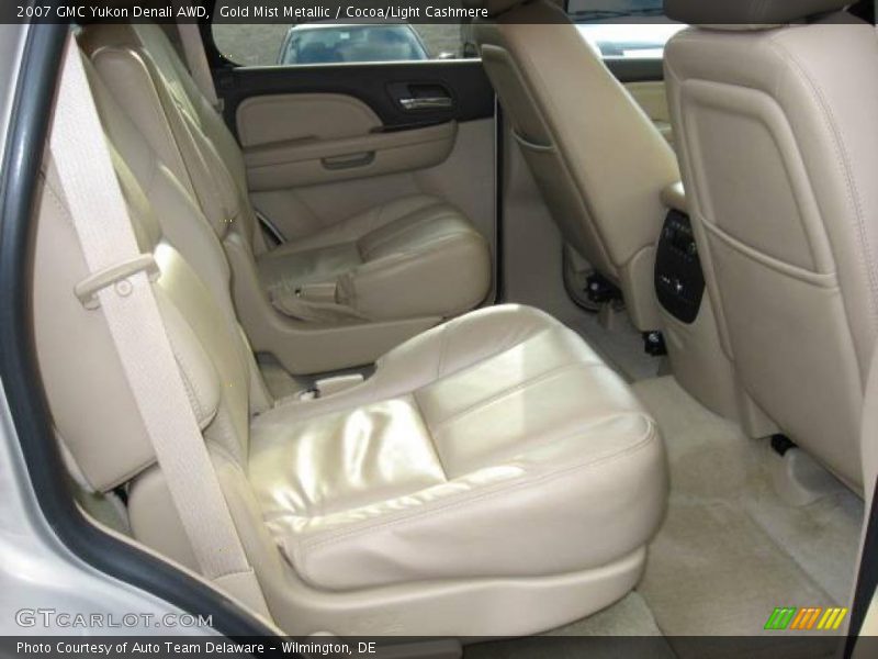 Gold Mist Metallic / Cocoa/Light Cashmere 2007 GMC Yukon Denali AWD