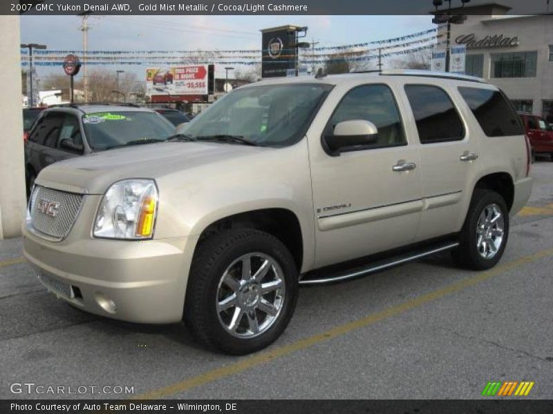 Gold Mist Metallic / Cocoa/Light Cashmere 2007 GMC Yukon Denali AWD