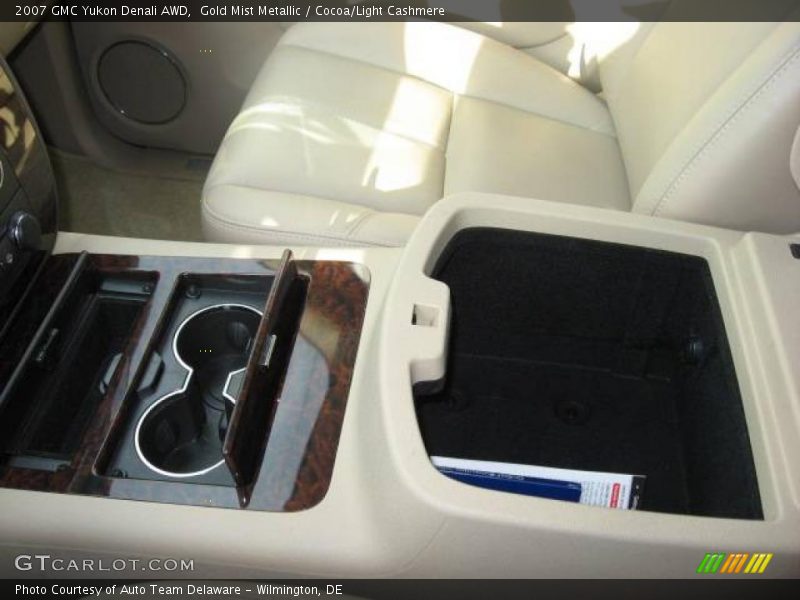 Gold Mist Metallic / Cocoa/Light Cashmere 2007 GMC Yukon Denali AWD