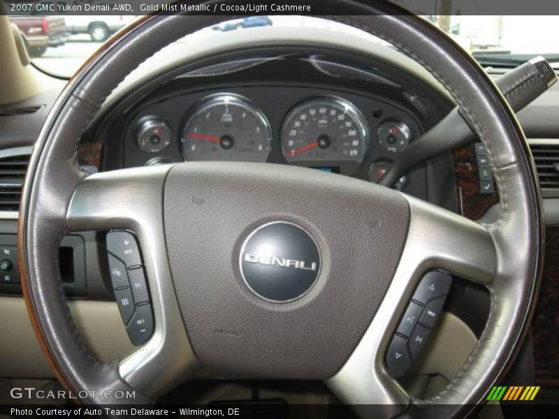Gold Mist Metallic / Cocoa/Light Cashmere 2007 GMC Yukon Denali AWD