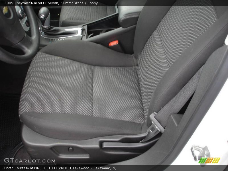 Summit White / Ebony 2009 Chevrolet Malibu LT Sedan