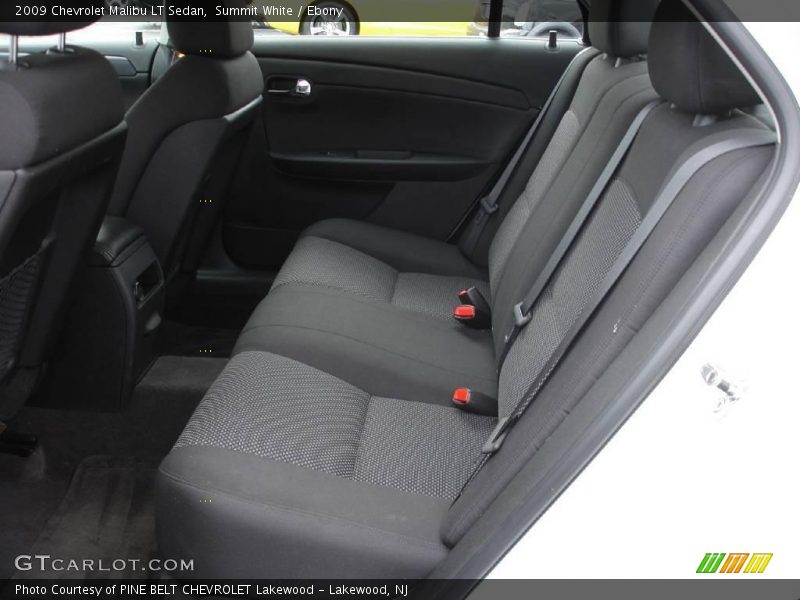 Summit White / Ebony 2009 Chevrolet Malibu LT Sedan