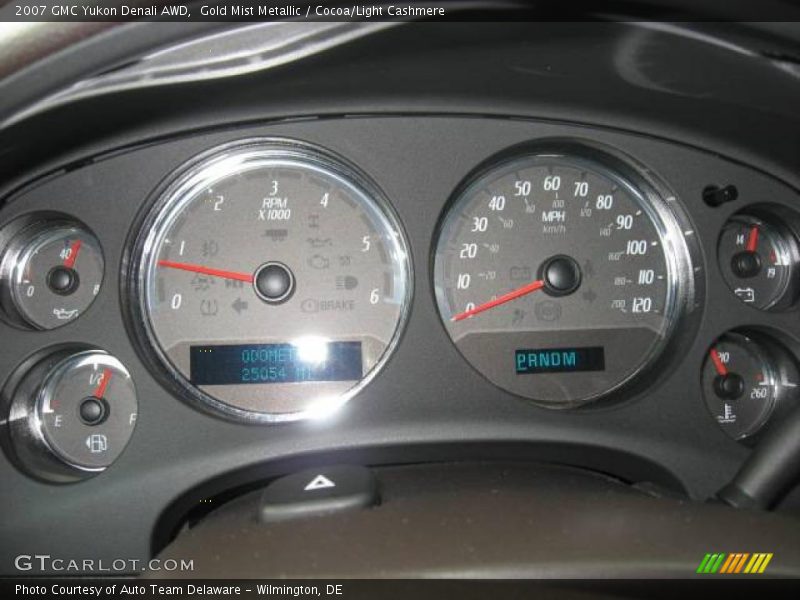 Gold Mist Metallic / Cocoa/Light Cashmere 2007 GMC Yukon Denali AWD
