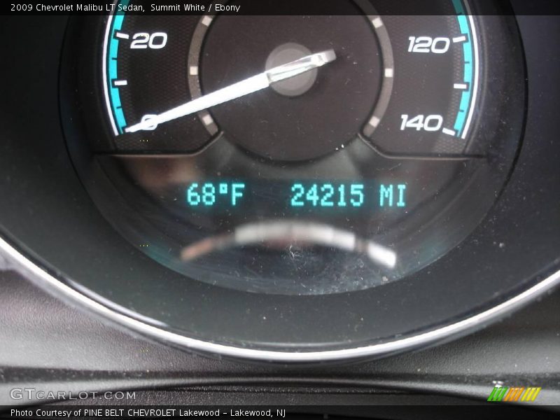 Summit White / Ebony 2009 Chevrolet Malibu LT Sedan