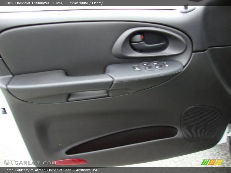 Summit White / Ebony 2009 Chevrolet TrailBlazer LT 4x4