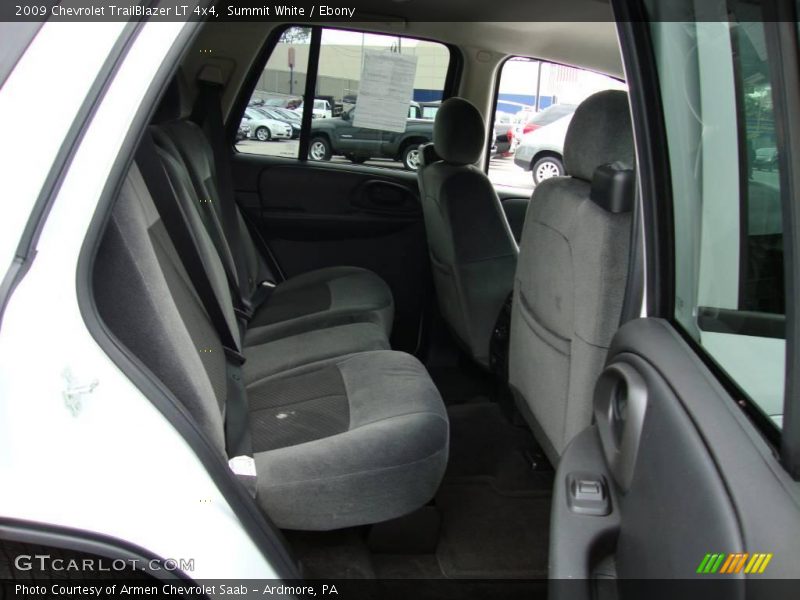Summit White / Ebony 2009 Chevrolet TrailBlazer LT 4x4