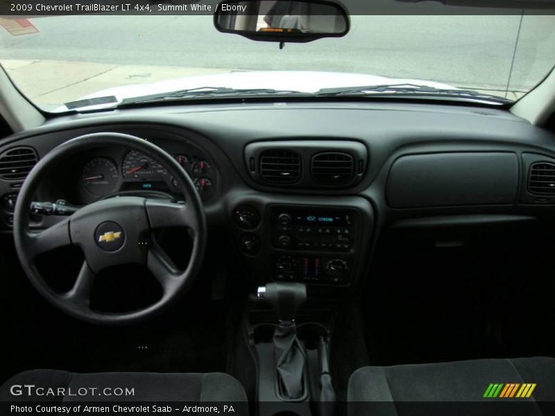 Summit White / Ebony 2009 Chevrolet TrailBlazer LT 4x4