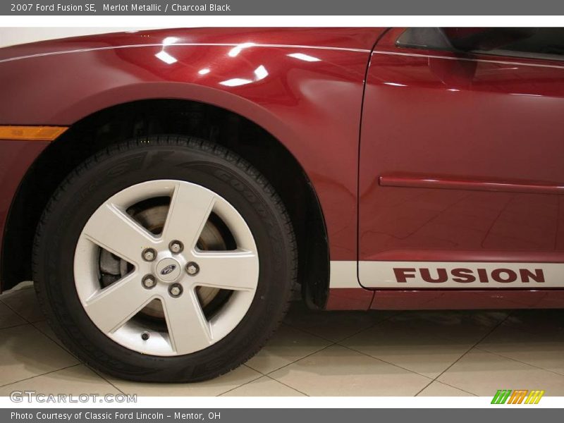 Merlot Metallic / Charcoal Black 2007 Ford Fusion SE