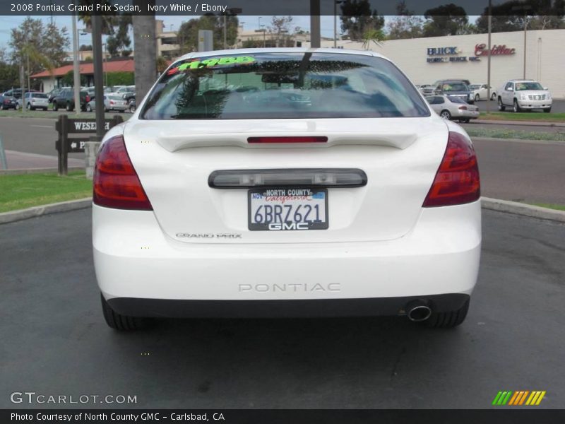Ivory White / Ebony 2008 Pontiac Grand Prix Sedan