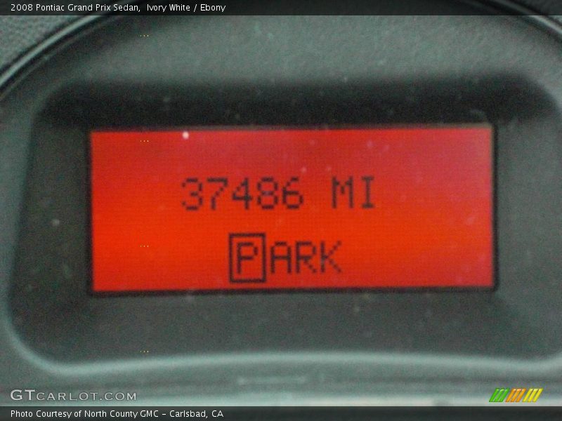 Ivory White / Ebony 2008 Pontiac Grand Prix Sedan