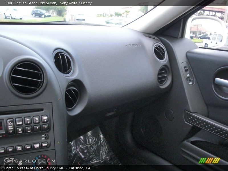 Ivory White / Ebony 2008 Pontiac Grand Prix Sedan