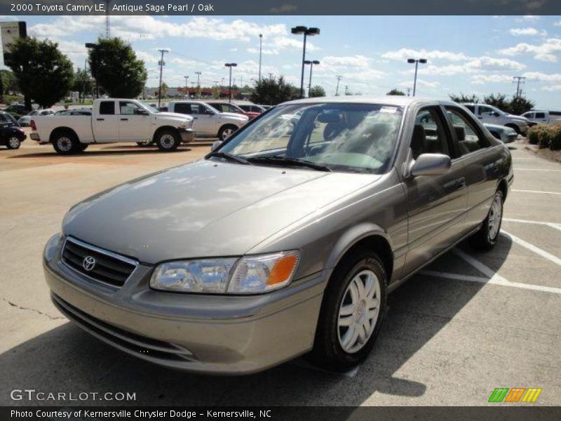 Antique Sage Pearl / Oak 2000 Toyota Camry LE