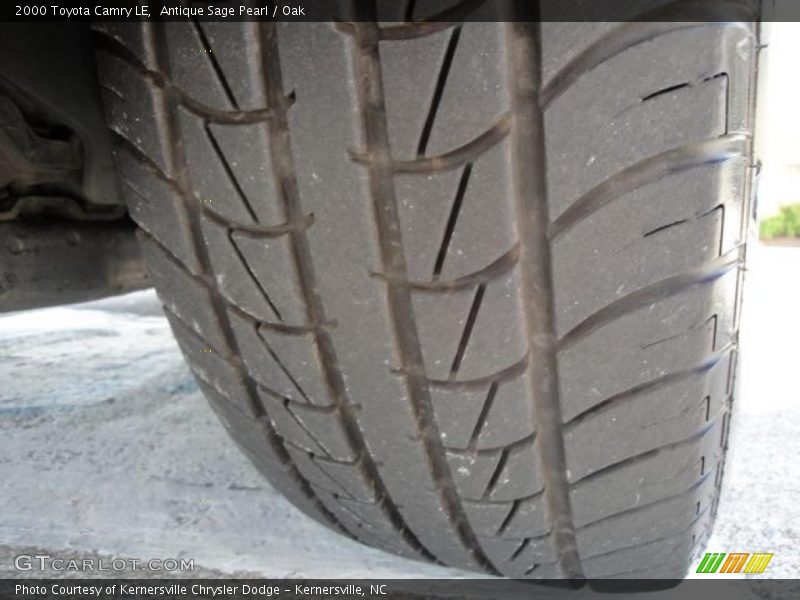 Antique Sage Pearl / Oak 2000 Toyota Camry LE