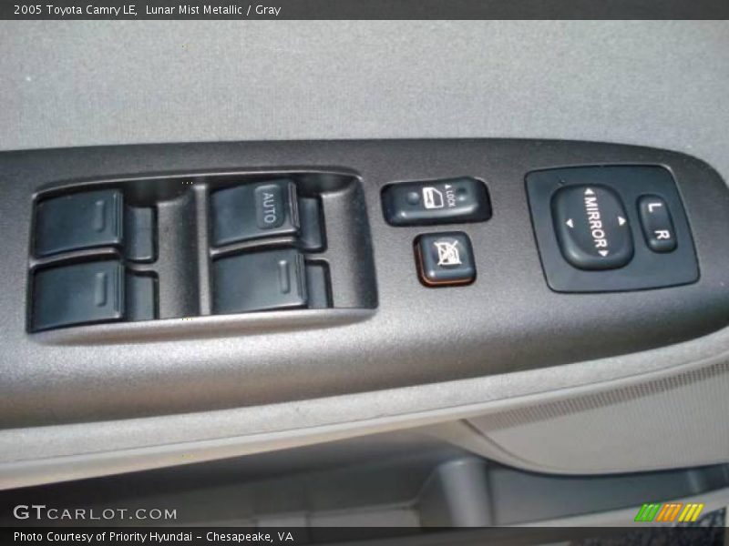 Lunar Mist Metallic / Gray 2005 Toyota Camry LE