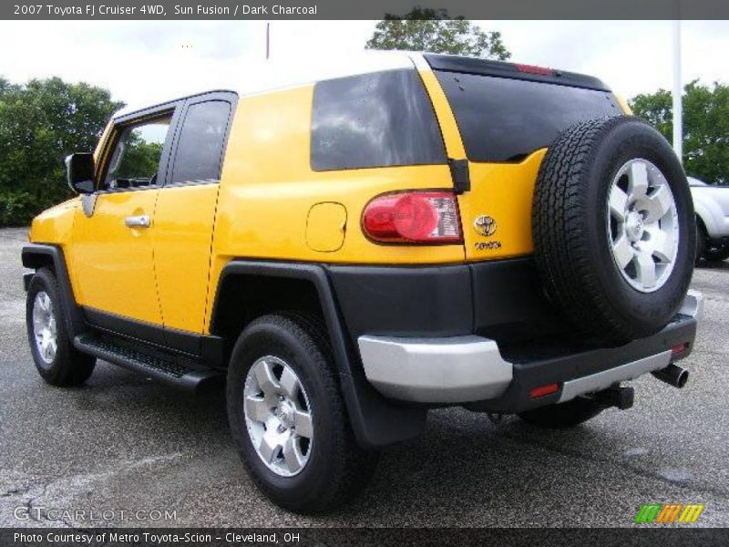 Sun Fusion / Dark Charcoal 2007 Toyota FJ Cruiser 4WD