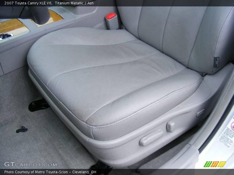 Titanium Metallic / Ash 2007 Toyota Camry XLE V6