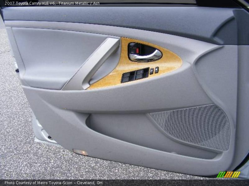 Titanium Metallic / Ash 2007 Toyota Camry XLE V6