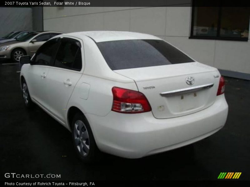 Polar White / Bisque 2007 Toyota Yaris Sedan