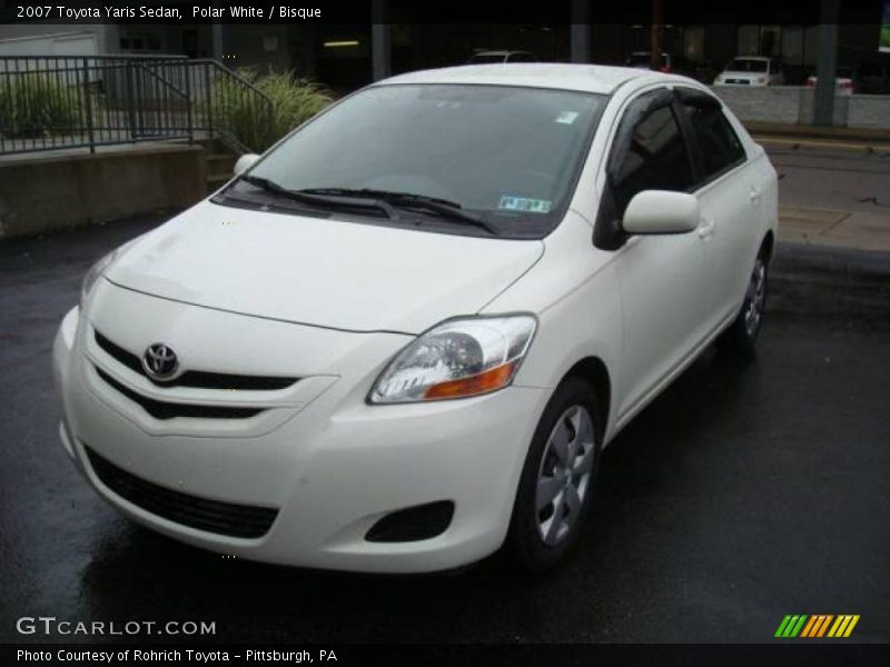 Polar White / Bisque 2007 Toyota Yaris Sedan