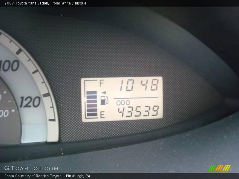 Polar White / Bisque 2007 Toyota Yaris Sedan