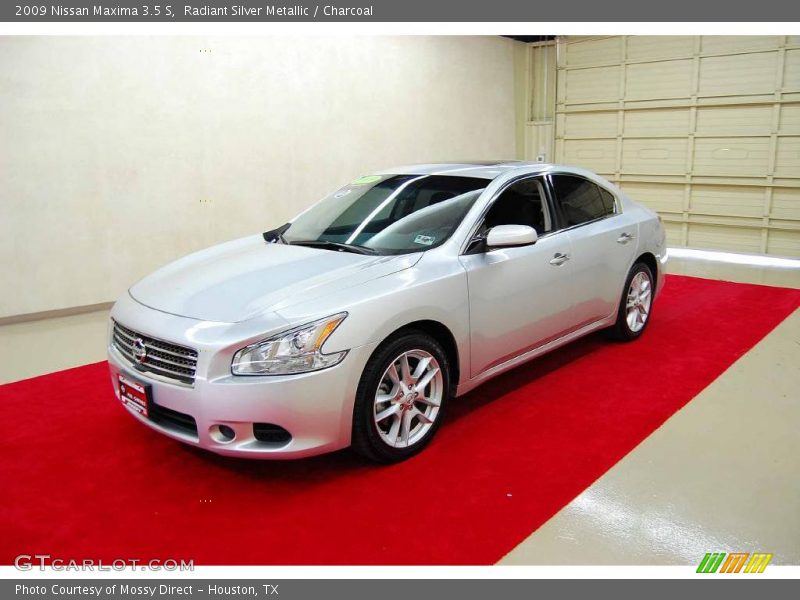 Radiant Silver Metallic / Charcoal 2009 Nissan Maxima 3.5 S