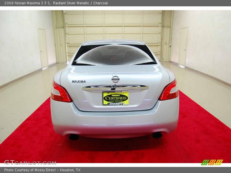 Radiant Silver Metallic / Charcoal 2009 Nissan Maxima 3.5 S