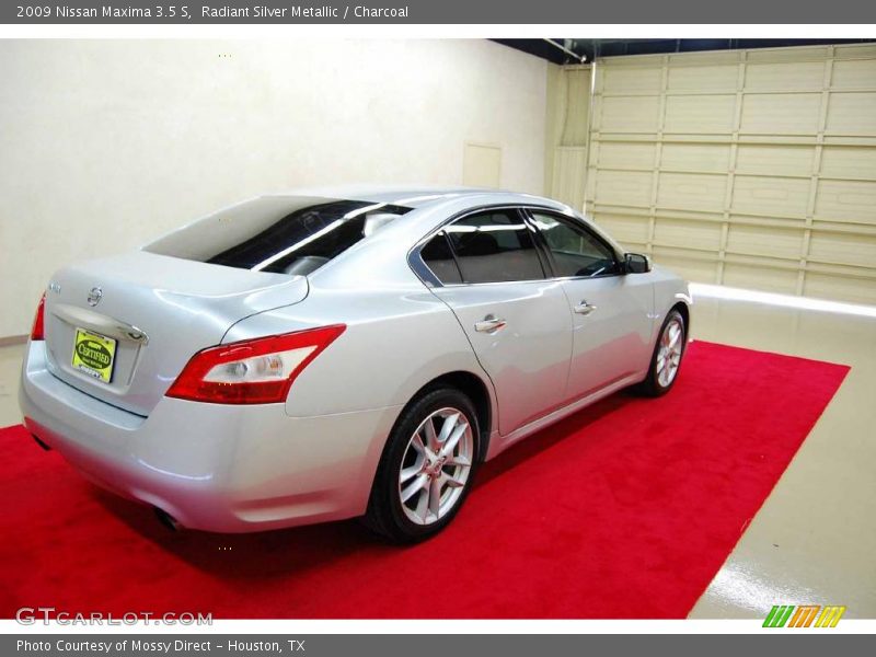 Radiant Silver Metallic / Charcoal 2009 Nissan Maxima 3.5 S