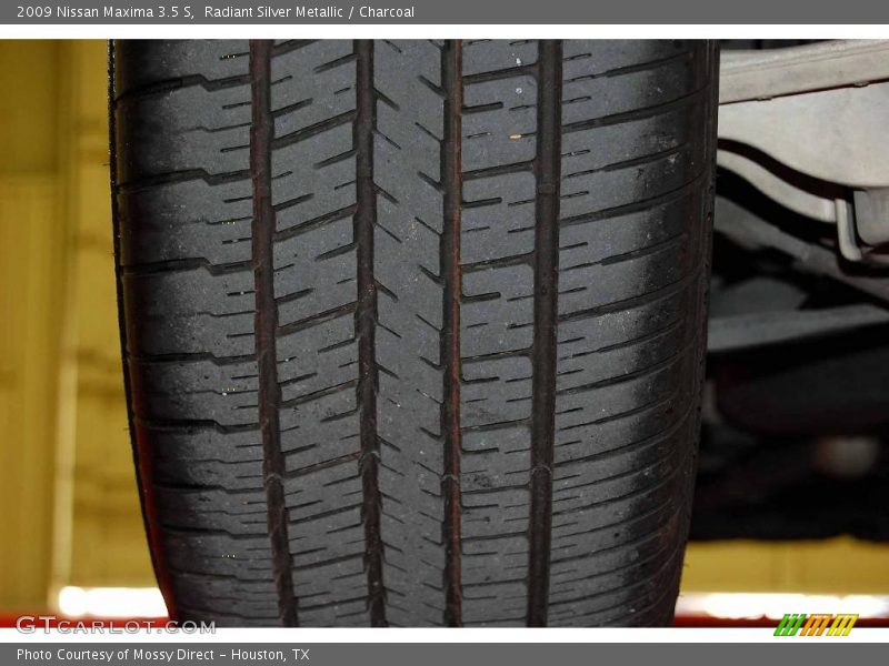 Radiant Silver Metallic / Charcoal 2009 Nissan Maxima 3.5 S