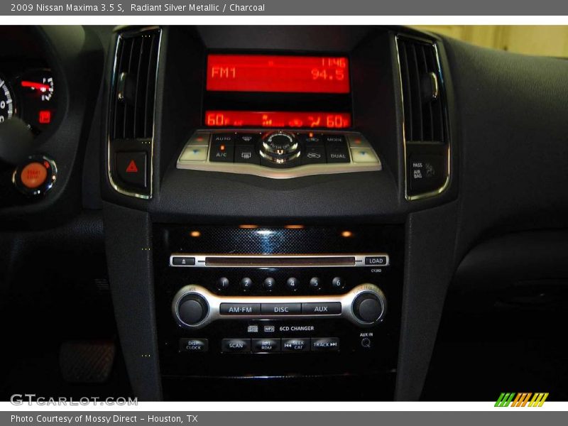 Radiant Silver Metallic / Charcoal 2009 Nissan Maxima 3.5 S