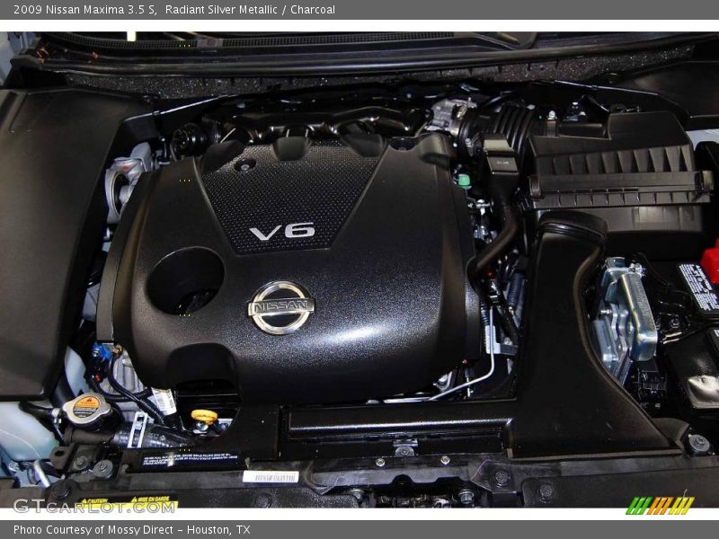 Radiant Silver Metallic / Charcoal 2009 Nissan Maxima 3.5 S