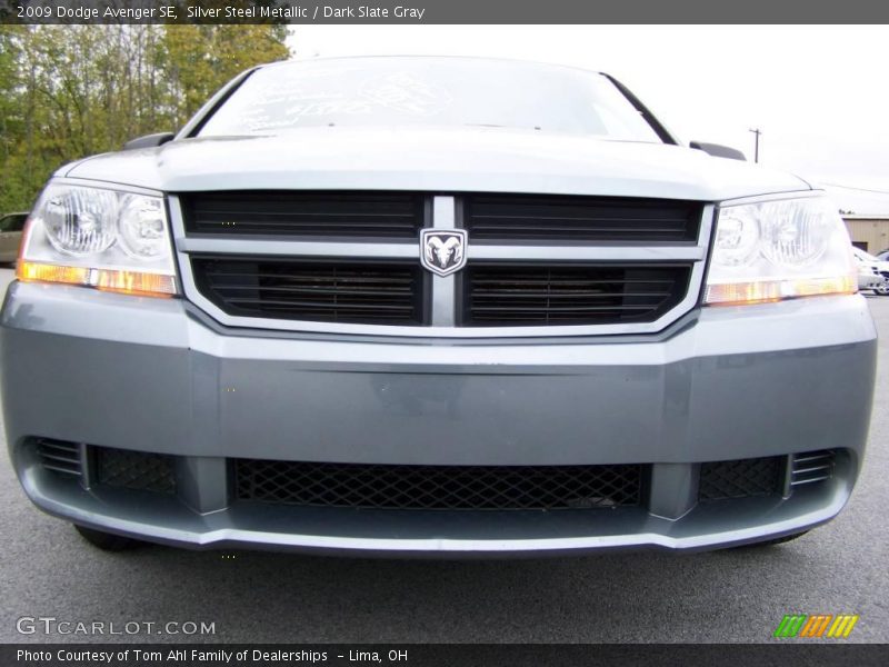 Silver Steel Metallic / Dark Slate Gray 2009 Dodge Avenger SE