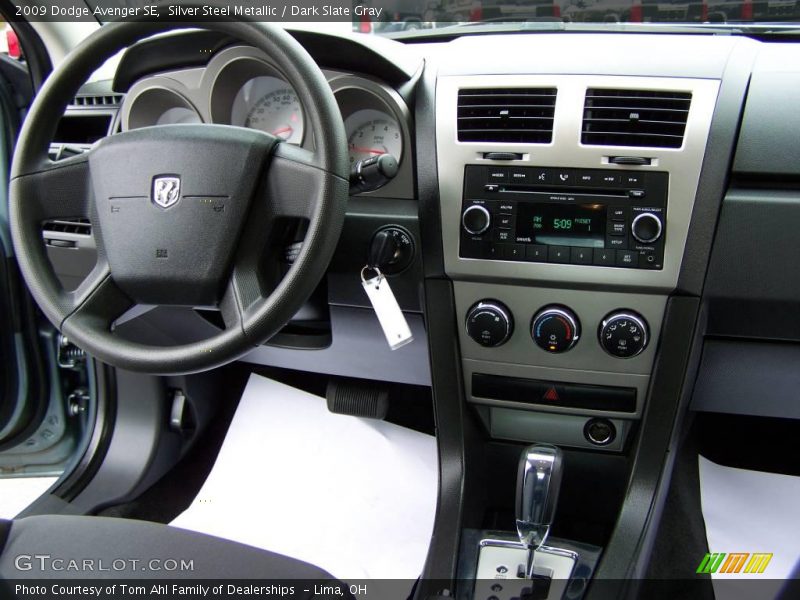 Silver Steel Metallic / Dark Slate Gray 2009 Dodge Avenger SE