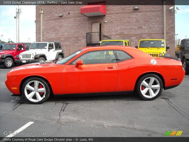 TorRed / Dark Slate Gray 2009 Dodge Challenger SRT8