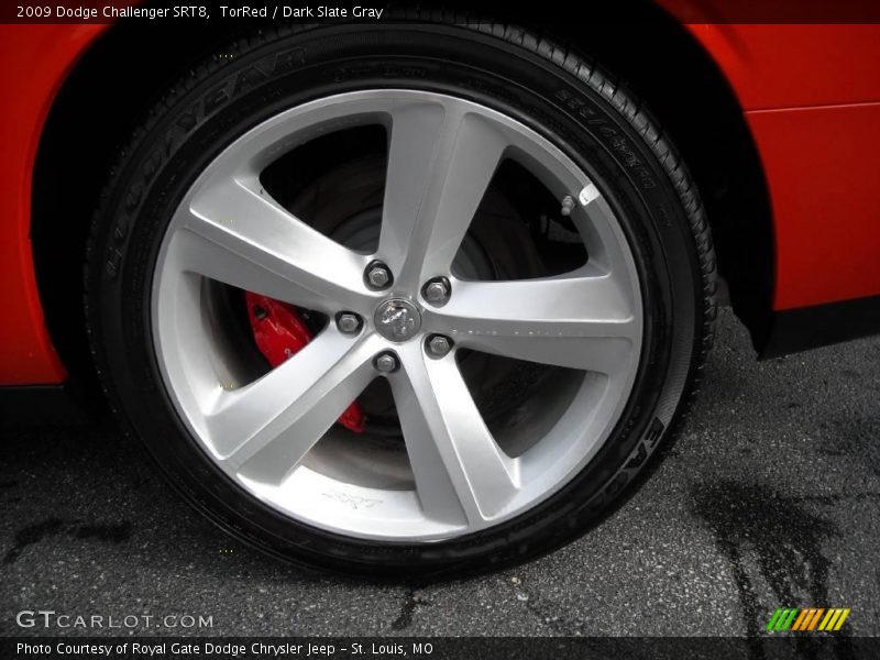 TorRed / Dark Slate Gray 2009 Dodge Challenger SRT8