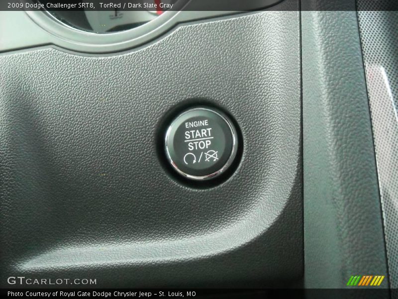 TorRed / Dark Slate Gray 2009 Dodge Challenger SRT8