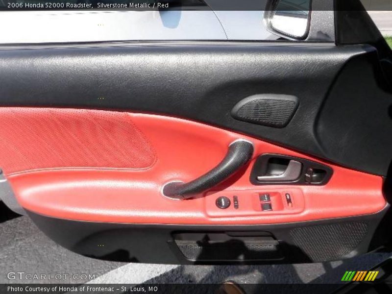 Silverstone Metallic / Red 2006 Honda S2000 Roadster